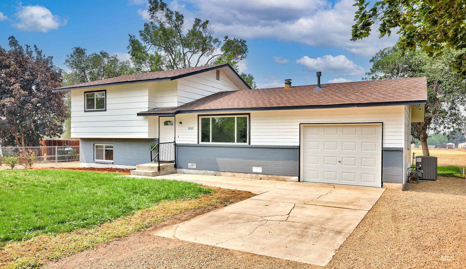 Property Photo:  3837 NW Dutton  ID 83647 