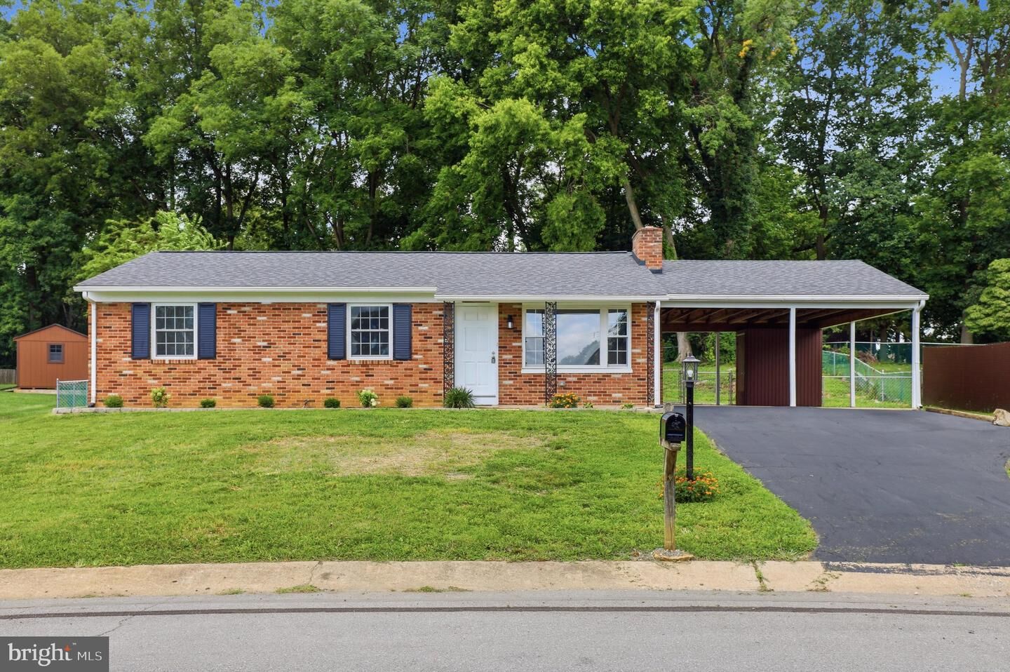 Property Photo:  10802 Lincoln Avenue  MD 21740 