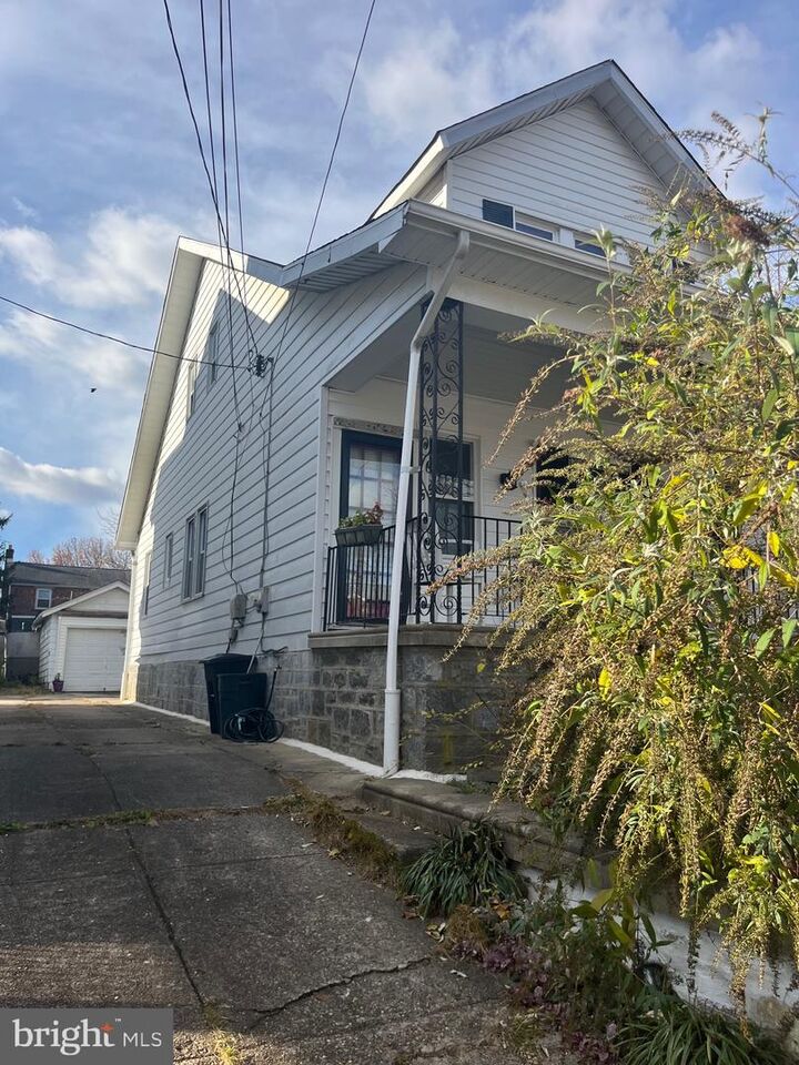 Property Photo:  1808 Griffith Street  PA 19111 