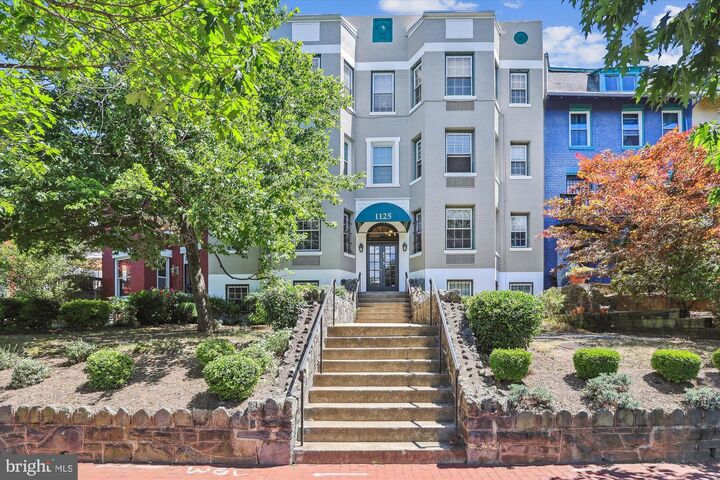 Property Photo:  1125 Maryland Avenue NE 16  DC 20002 