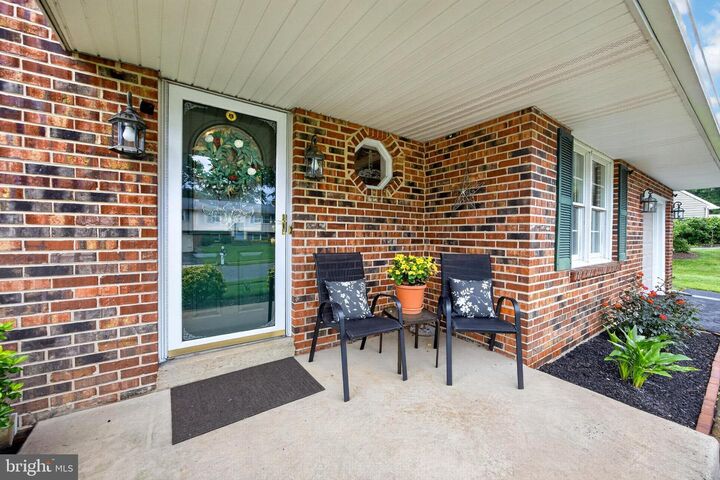 Property Photo:  2621 Boxwood Drive  DE 19810 