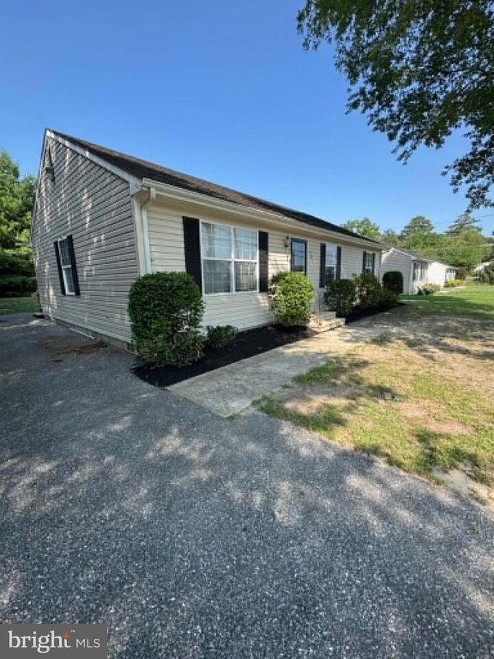 Property Photo:  104 Chestnut Street  MD 21830 