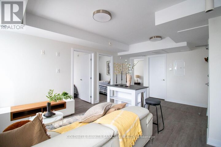 Property Photo:  994 Bronson Avenue 101  ON K1S 4H1 