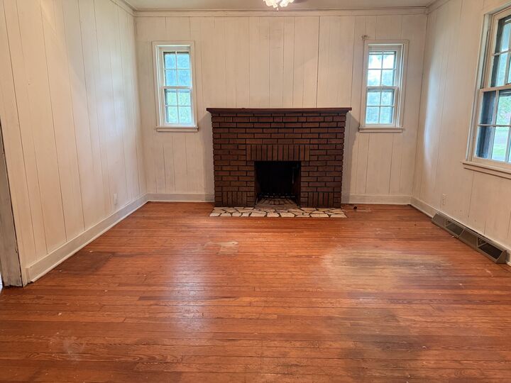 Property Photo:  1321 Pollock Rd  MO 65265 