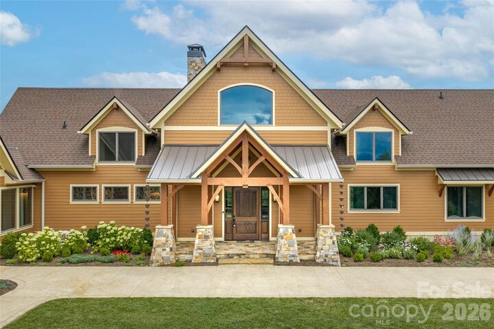 Property Photo:  946 Ridge Road  NC 28740 