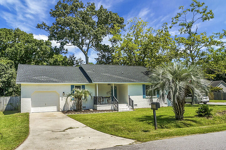 Property Photo:  1520 Wakendaw Road  SC 29464 