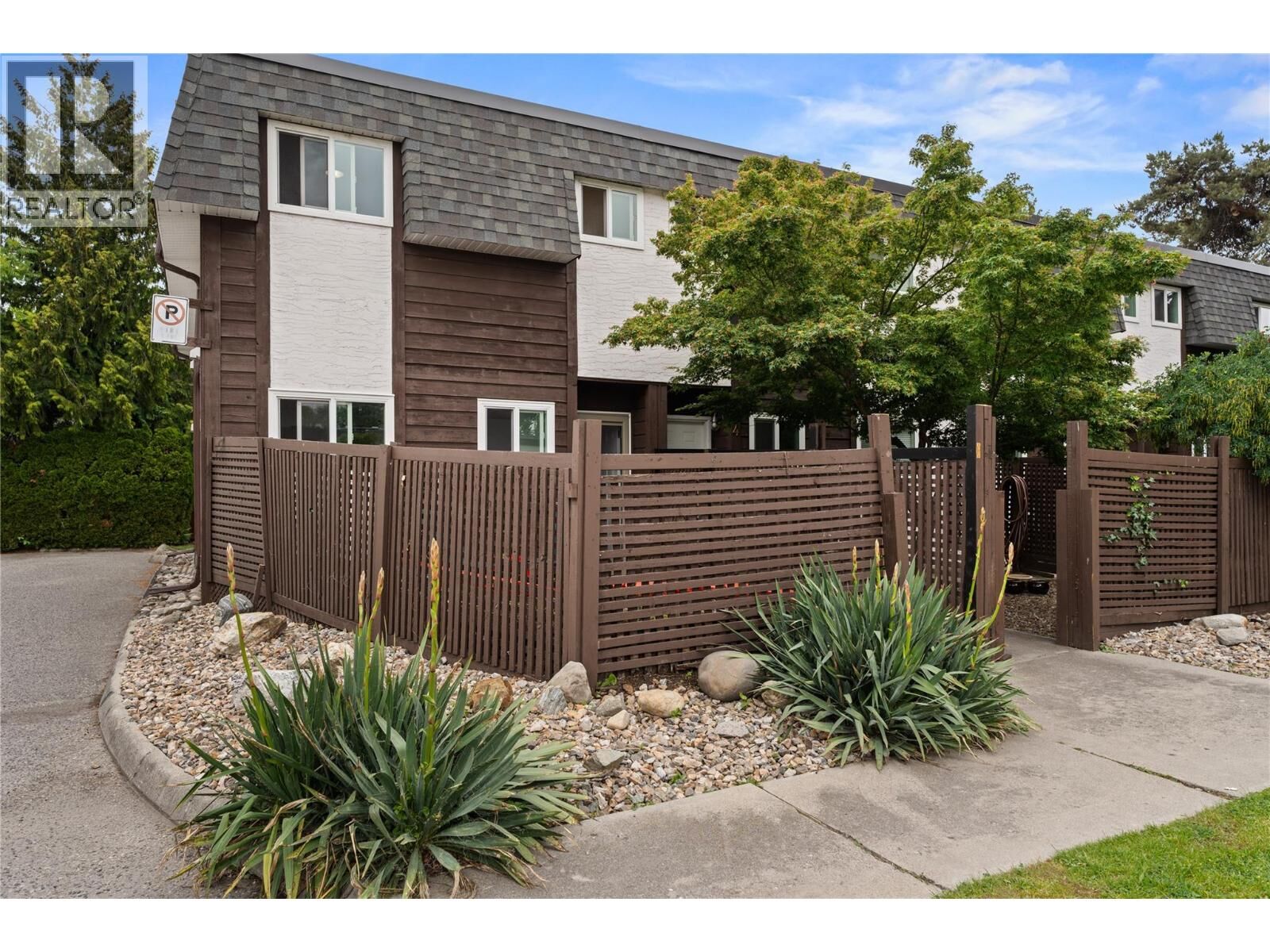 Property Photo: 3135 Walnut Street 5 BC V1W 3T6