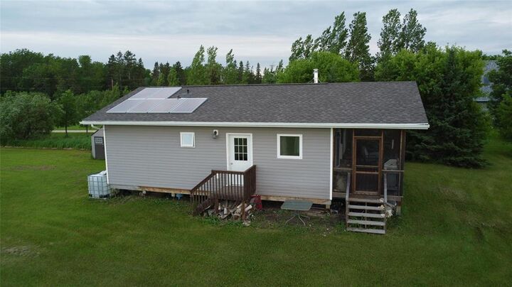 Property Photo:  9 Settlers Trail  MB R0C 2R0 