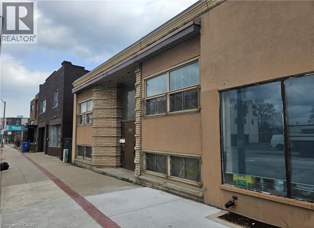 Property Photo:  216 Parkdale Avenue North 4  ON L8H 5X5 