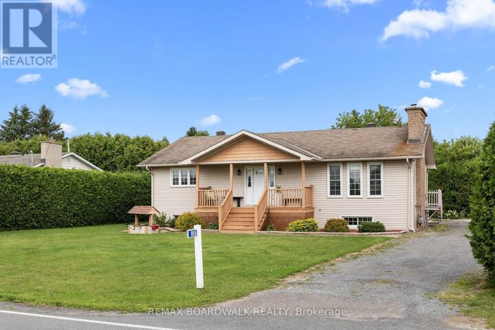 Property Photo:  955 Lacroix Road  ON K0A 2A0 