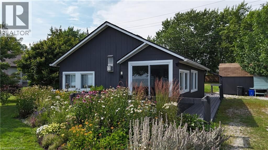 Property Photo: 39 Blue Water Parkway ON N0A 1P0