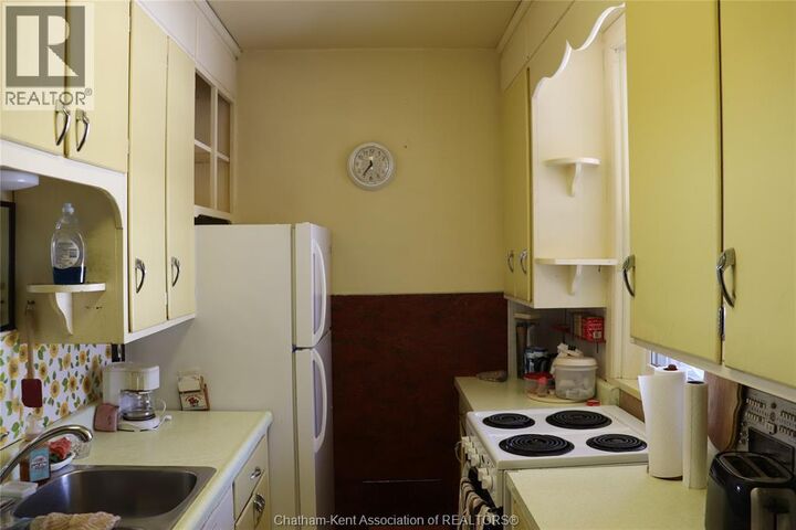 Property Photo:  171 Talbot Street West  ON N0P 1A0 