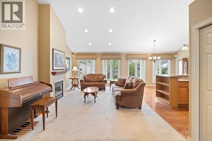 Property Photo:  54 Creekview  ON N9Y 4E6 