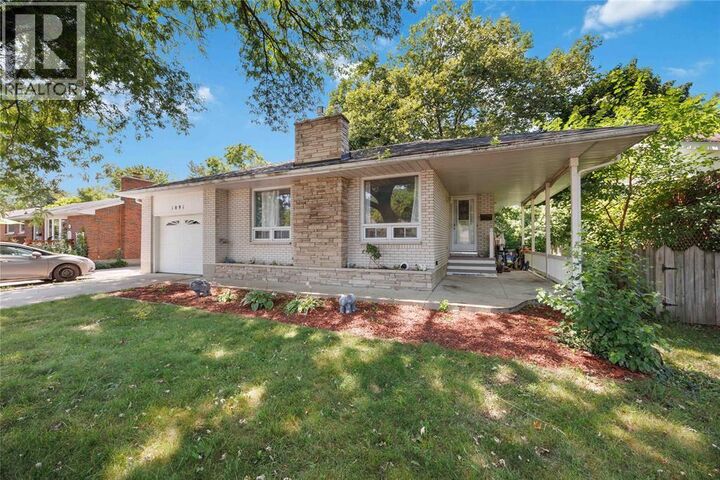 Property Photo:  1091 Indian Road North  ON N7V 4C4 