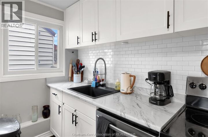 Property Photo:  14 McNaughton Avenue  ON N8A 1R8 