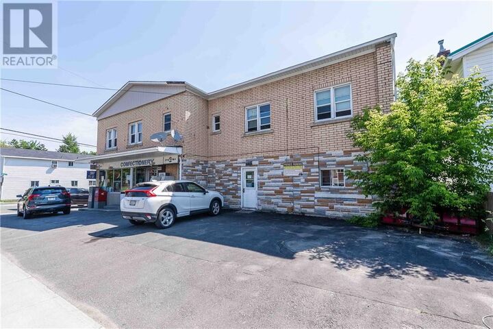 Property Photo:  396-400 Melvin Avenue  ON P3C 4X3 