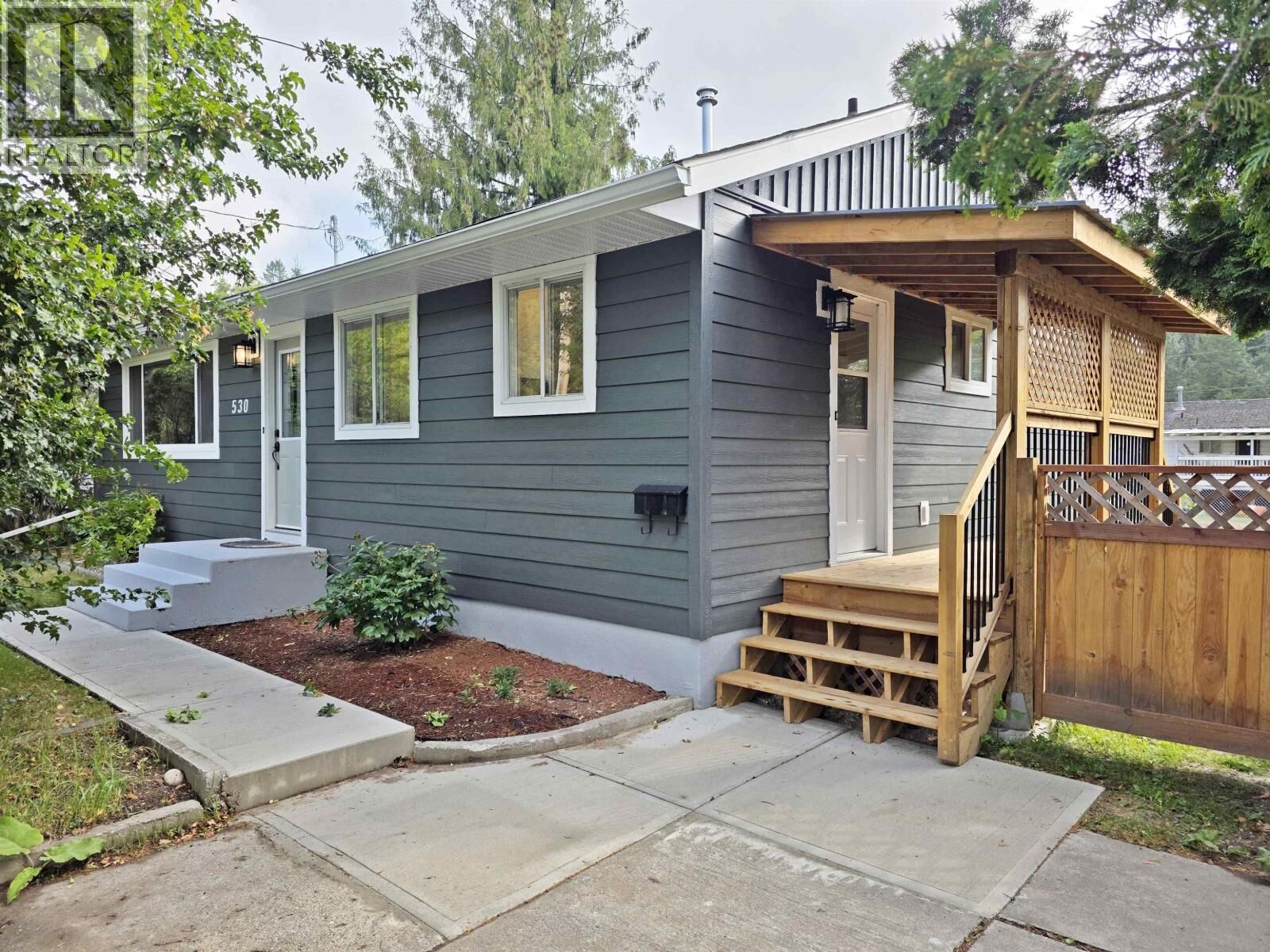 Property Photo: 530 Norman Street BC V2J 3A4