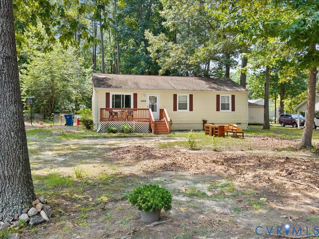 Property Photo:  3806 Lee Boulevard  VA 23803 