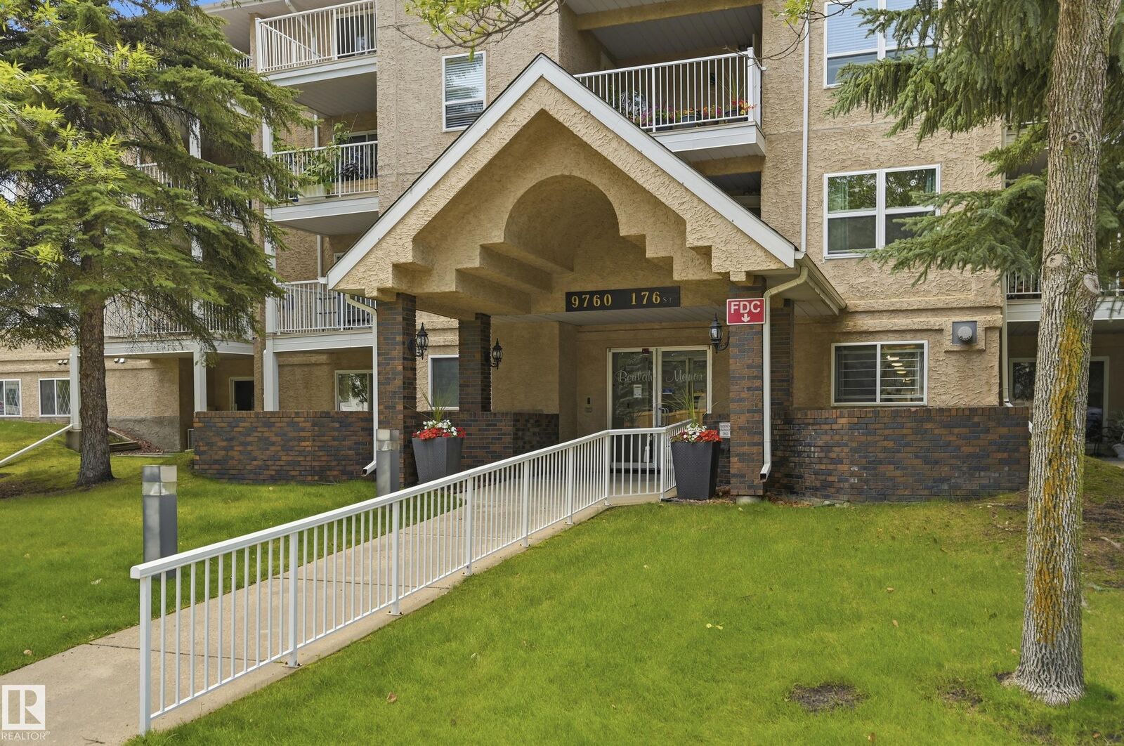 Property Photo:  9760 176 Street NW 208  AB T5T 5Z5 