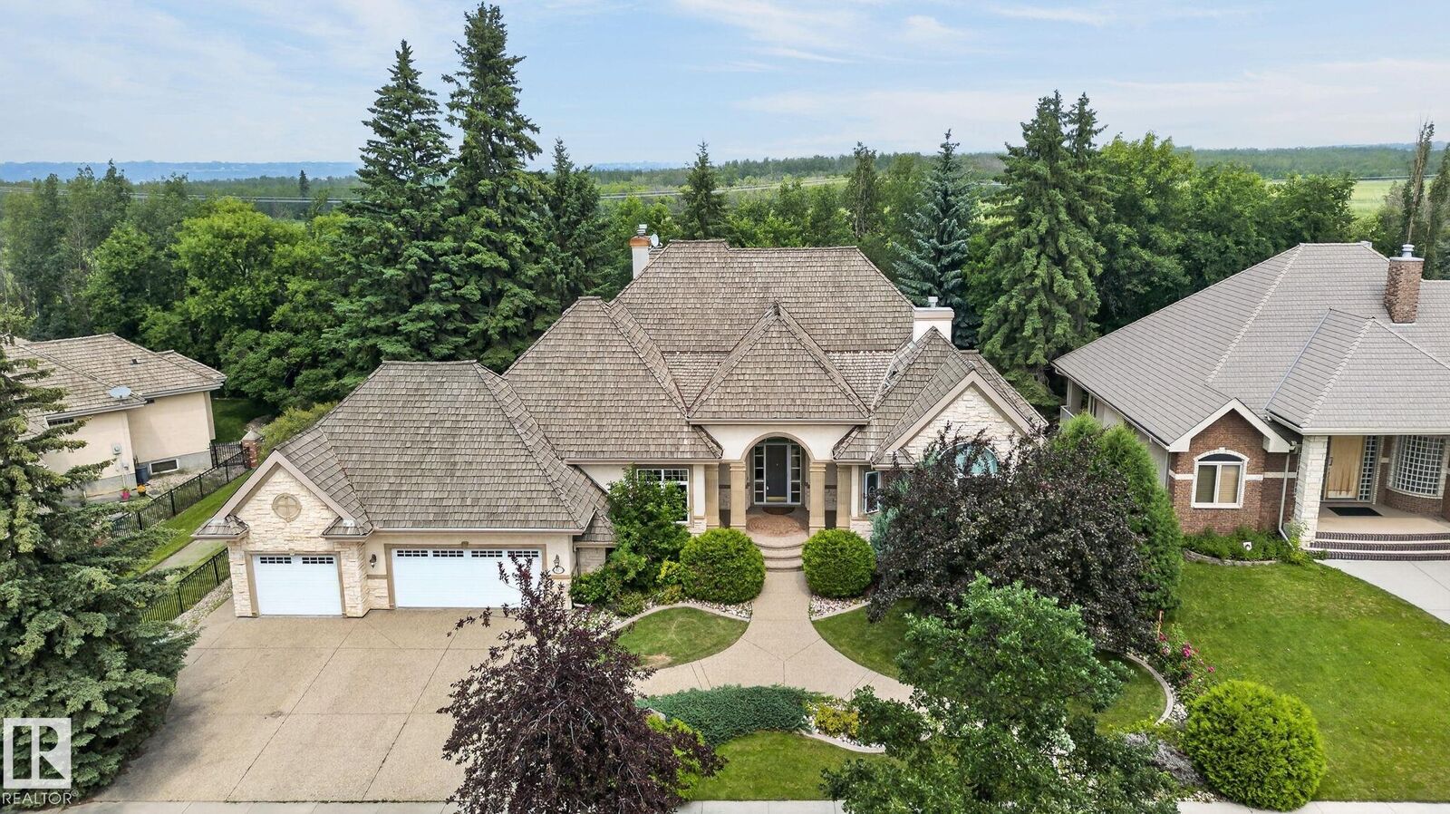 Property Photo:  60 Kingsbury Cr  AB T8N 6W6 