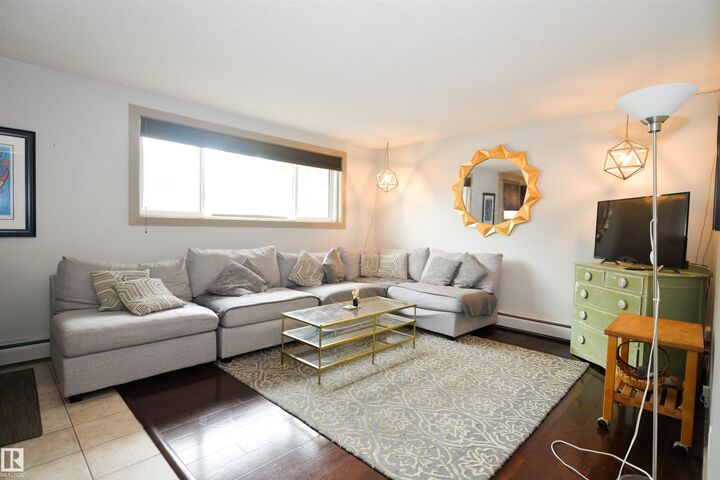 Property Photo:  10710 84 Avenue NW 1  AB T6E 2H9 