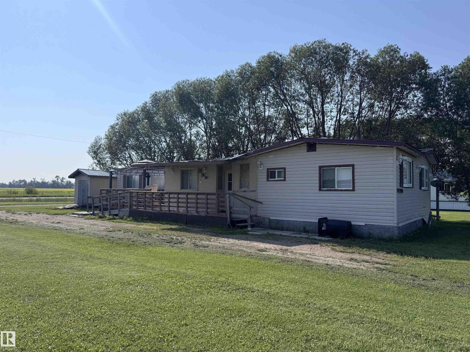 Property Photo:  4727 49A Street  AB T0G 2J0 