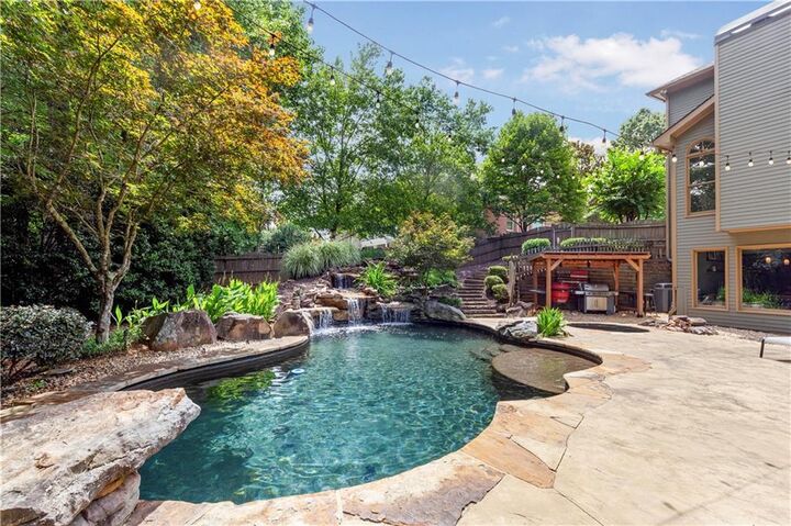 Property Photo:  2318 Reubens Run  GA 30064 