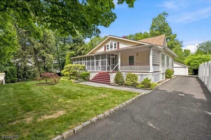 Property Photo: 559 Parkview Ave NJ 07090