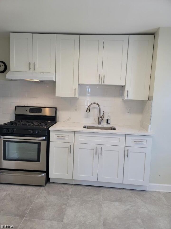 Property Photo:  8 Grandview Ave  NJ 07060 