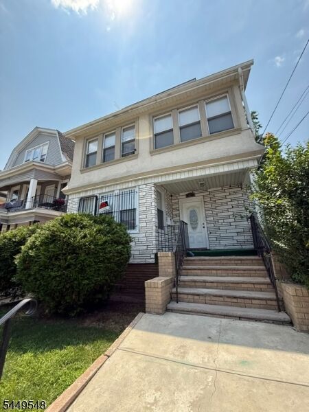 Property Photo:  86 Mapes Ave 1  NJ 07112 