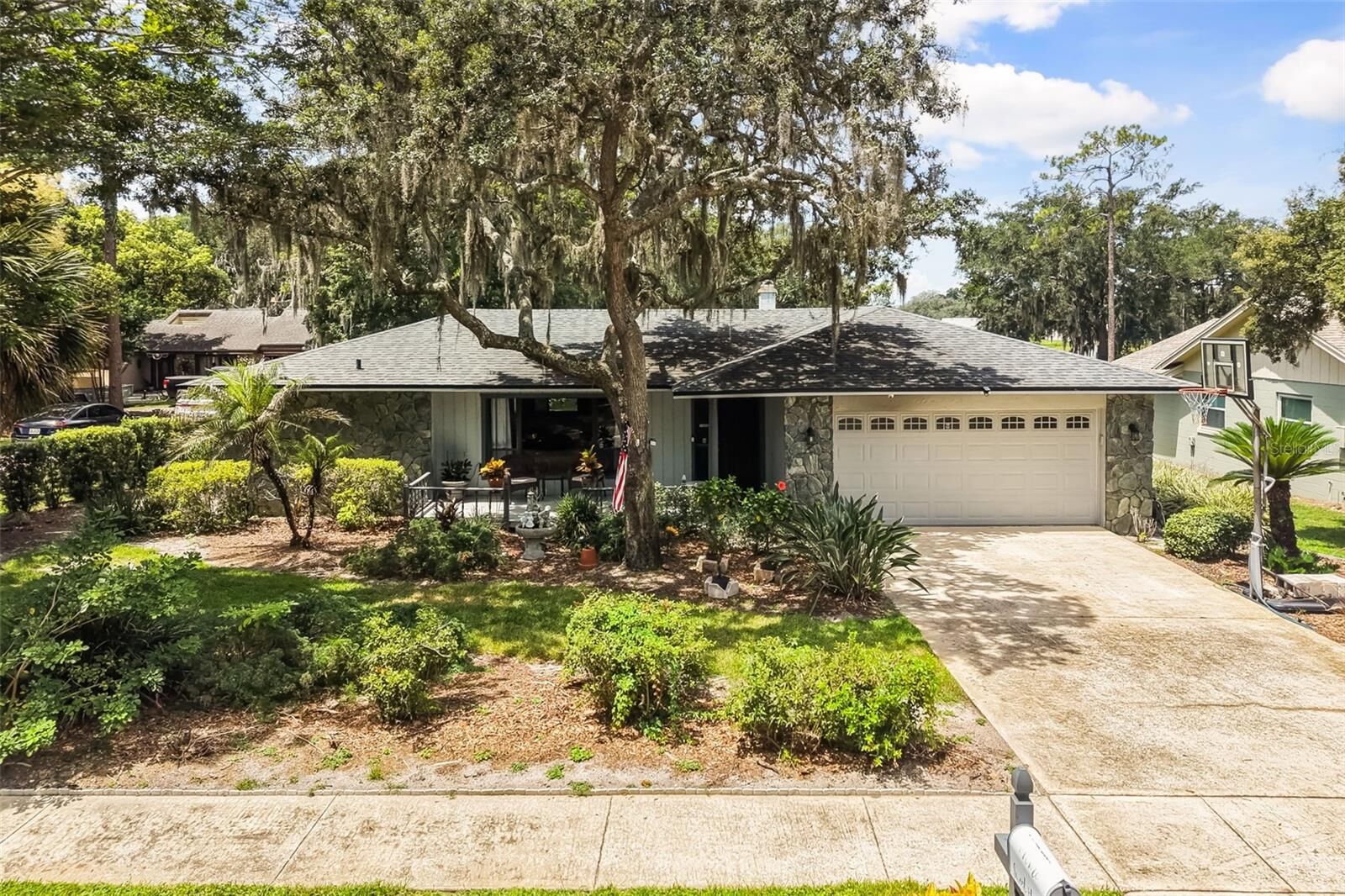 Property Photo:  260 Queensberry Court  FL 32779 