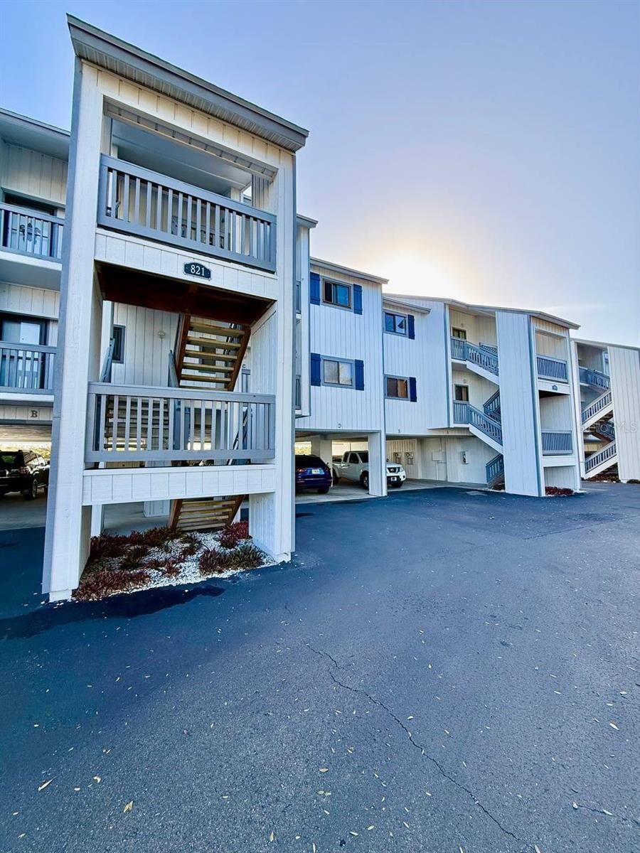 Property Photo: 821 Bahia Del Sol Drive C FL 33570