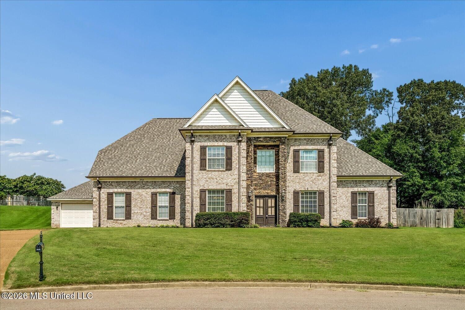 Property Photo:  3913 Cherry Lake Cove  MS 38672 