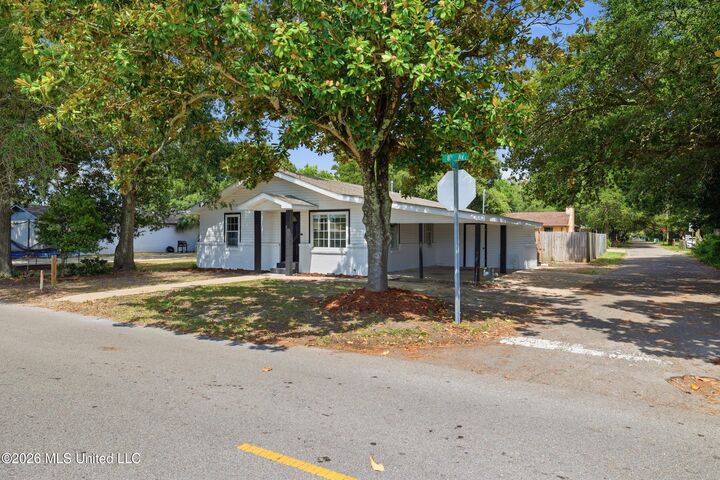Property Photo:  2900 8th Avenue  MS 39501 
