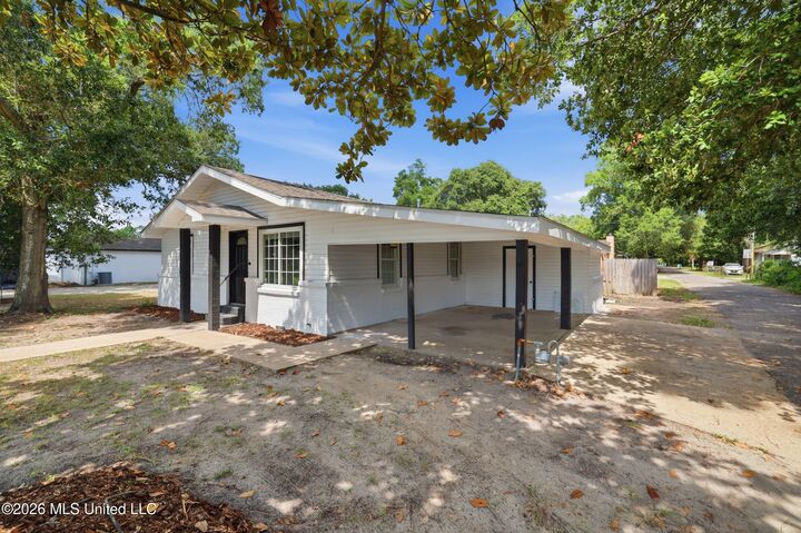 Property Photo: 2900 8th Avenue MS 39501