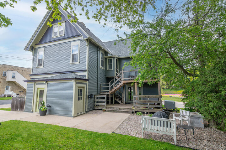Property Photo:  531 W Grand Ave  WI 53074 