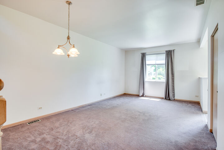Property Photo:  1216 Arapaho Court 1216  IL 60540 