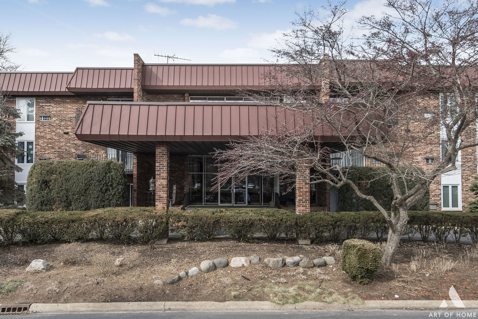 Property Photo: 1049 W Ogden Avenue 212 IL 60563