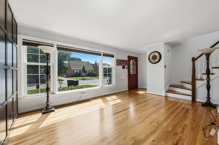 Property Photo: 4834 N Mulligan Avenue IL 60630