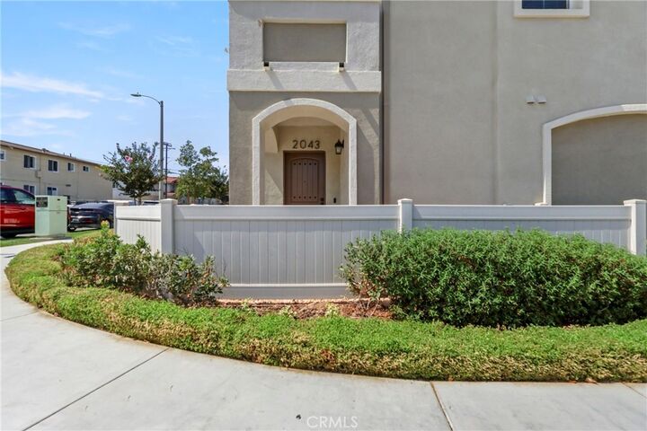 Property Photo:  2043 Lincoln Avenue  CA 90501 