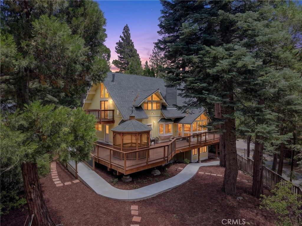 Property Photo: 27427 Pinewood CA 92352