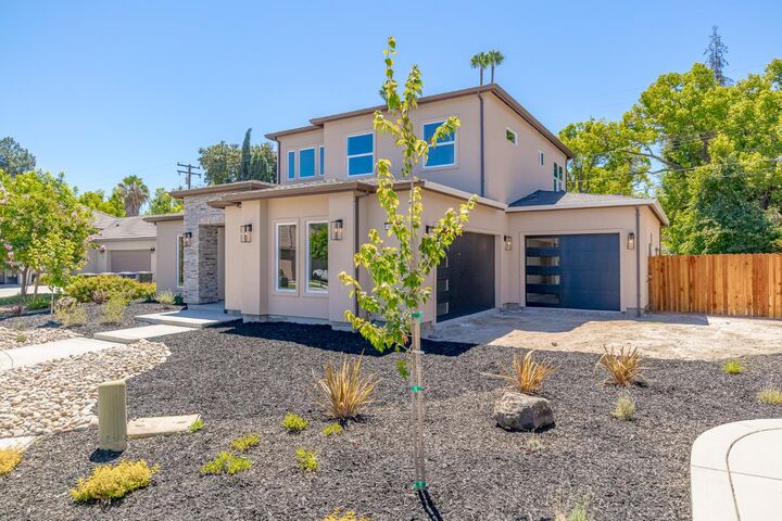 Property Photo:  805 Hintze Landing Court  CA 95354 