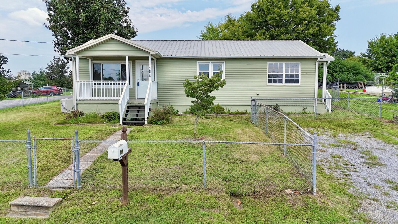 Property Photo:  1025 Hawk Street NE  TN 37311 