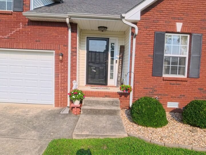 Property Photo: 1464 Cedar Springs Cir TN 37042