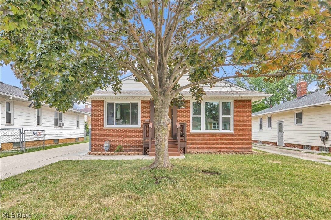 Property Photo: 3332 North Avenue OH 44134