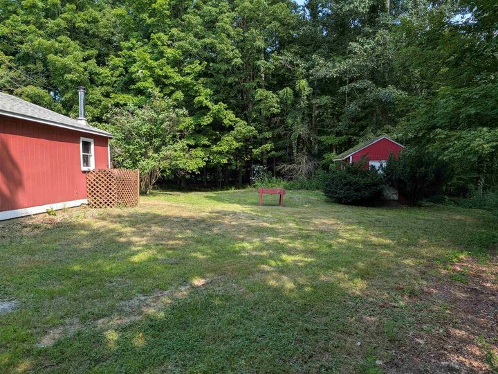 Property Photo: 14 Seagroves Street NH 03086