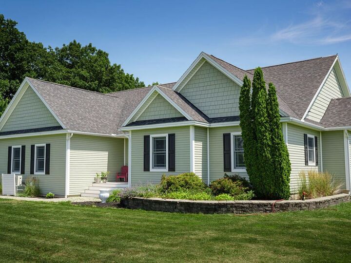 Property Photo: 127 West Main Street VT 05491