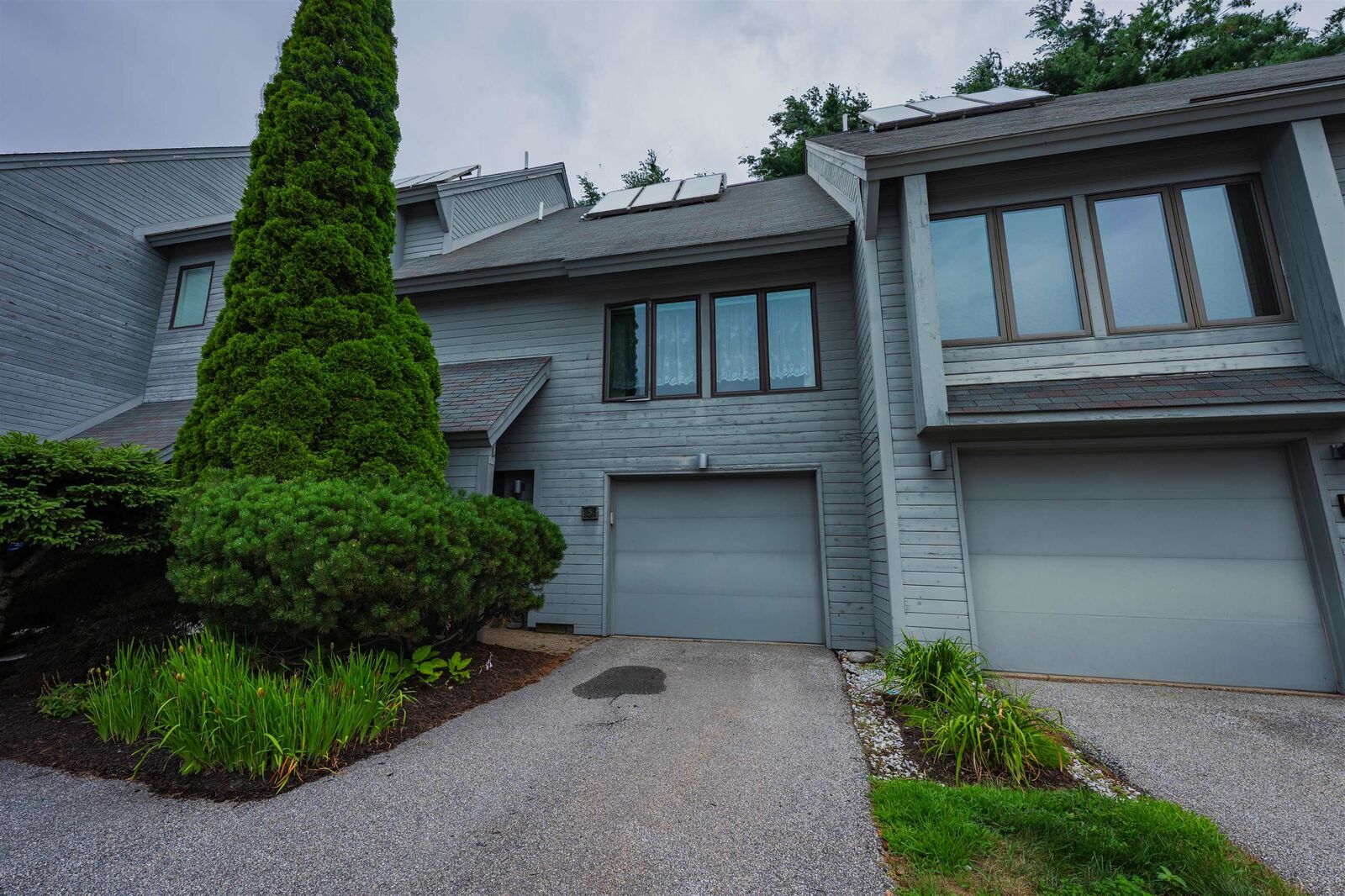 Property Photo:  5 Tsienneto Road  NH 03038 