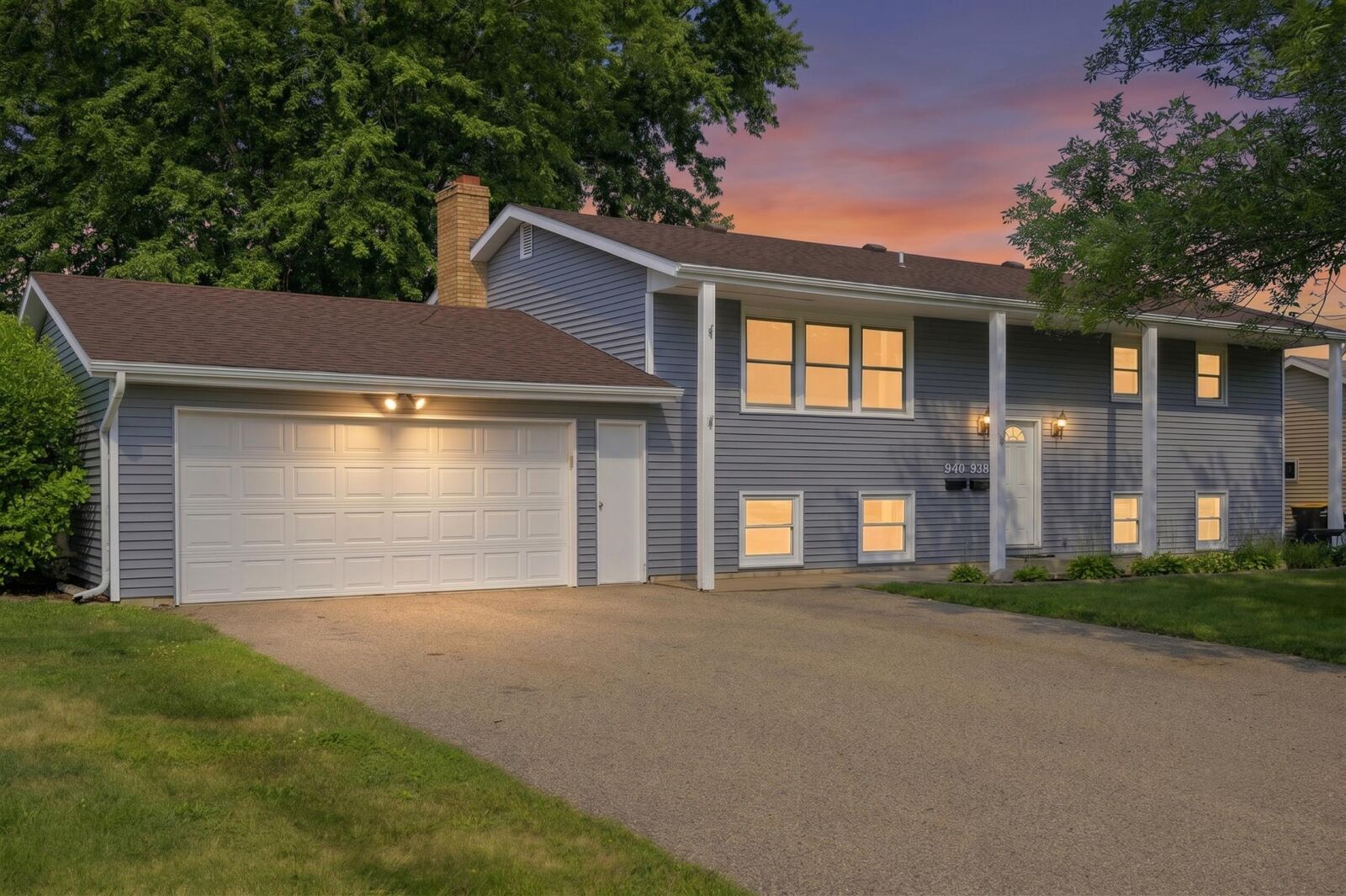 Property Photo: 938 Pierce Street S MN 55379