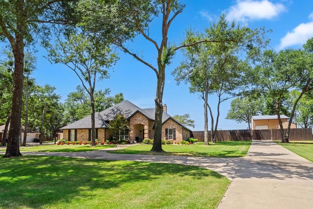 Property Photo:  44 Jennifer Lane  TX 75482 